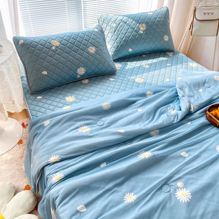 91家纺网 家纺一手货源 找家纺 锦罗绣 2024新款水洗乳胶凉席床笠凉席夏被四件套 雏菊花开
