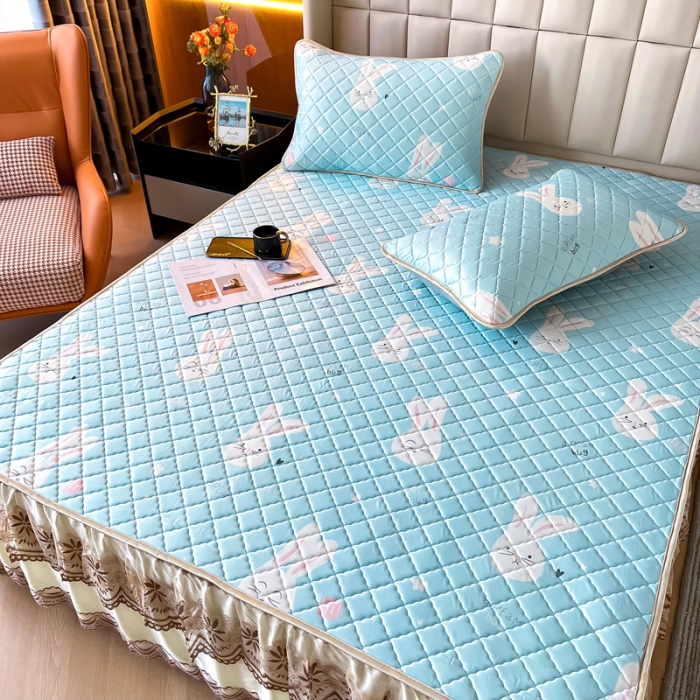 91家纺网 家纺一手货源 找家纺 锦罗绣 2024新款水洗乳胶凉席床裙凉席夏被四件套 乖乖兔