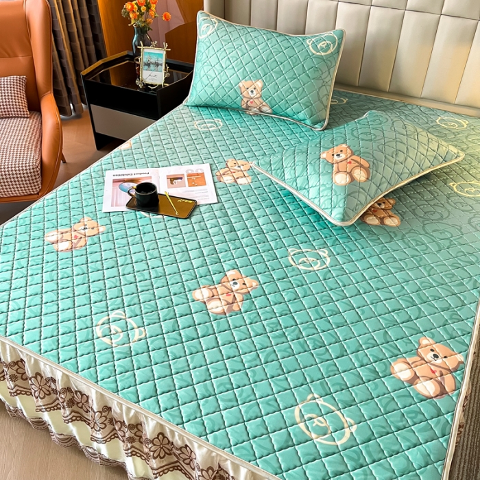 91家纺网 家纺一手货源 找家纺 锦罗绣 2024新款水洗乳胶凉席床裙凉席夏被四件套 萌萌熊