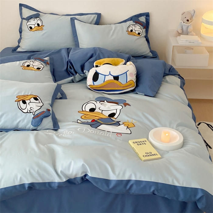 91家纺网 家纺一手货源 找家纺 (总)朗莎 2022新款60S长绒棉贴布绣四件套-鸭鸭