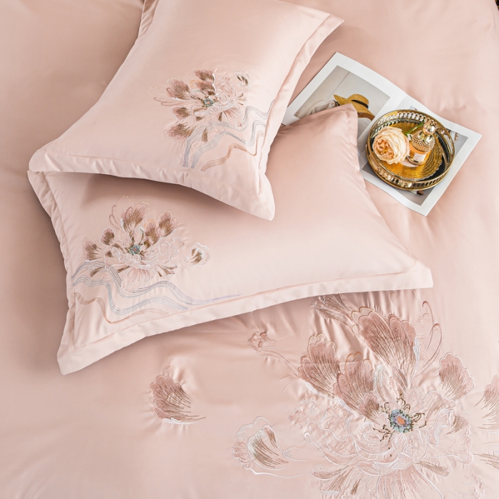 91家纺网 家纺一手货源 找家纺 琪格格 2022新款水洗真丝重工刺绣四件套 国色天香-浅粉