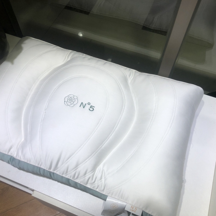 91家纺网 家纺一手货源 找家纺 (总) 剑桥枕业 2022新款山茶花枕