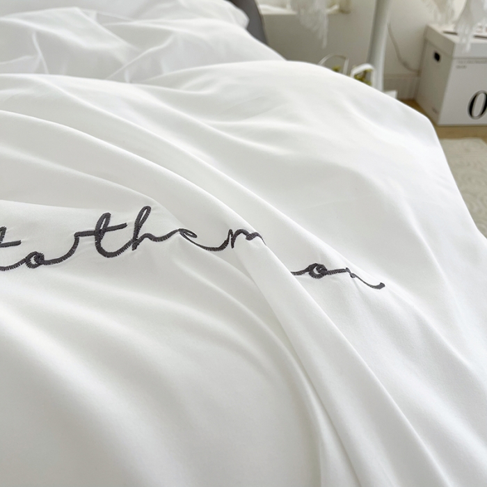 91家纺网 家纺一手货源 找家纺 曼谷纯色简约刺绣柔软磨毛水洗棉套件飘系列 字母白灰