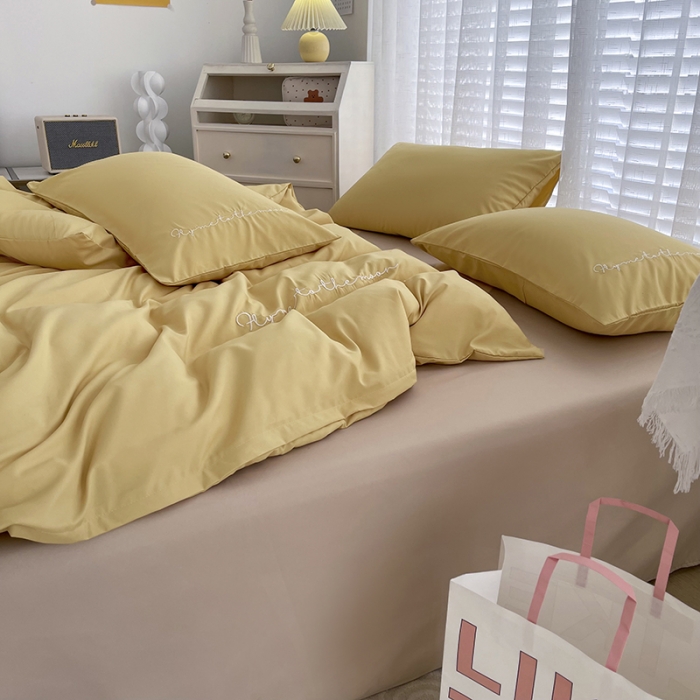 91家纺网 家纺一手货源 找家纺 曼谷纯色简约刺绣柔软磨毛水洗棉套件飘系列字母布丁奶茶