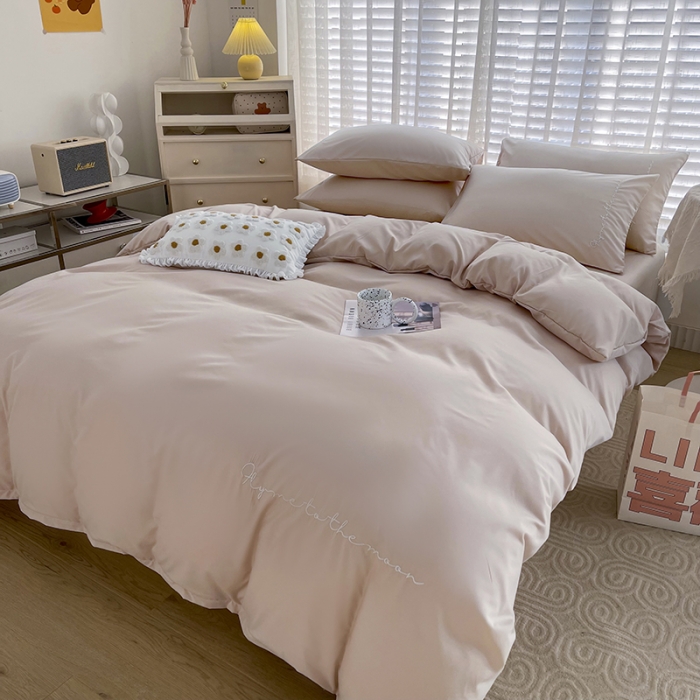 91家纺网 家纺一手货源 找家纺 曼谷纯色简约刺绣柔软磨毛水洗棉套件飘系列 字母纯奶茶