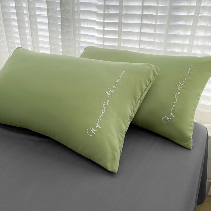 91家纺网 家纺一手货源 找家纺 曼谷纯色简约刺绣柔软磨毛水洗棉套件飘系列 字母豆绿灰