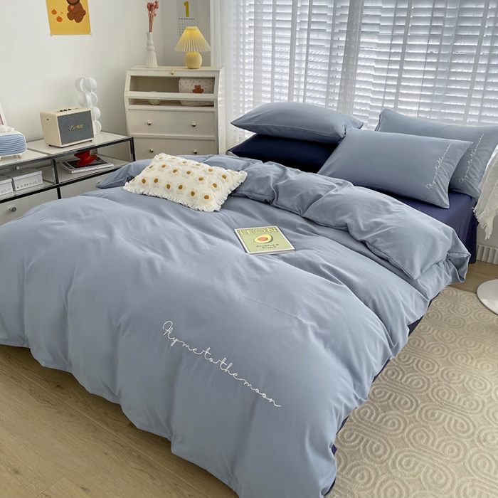 91家纺网 家纺一手货源 找家纺 曼谷纯色简约刺绣柔软磨毛水洗棉套件飘系列字母海盐藏青