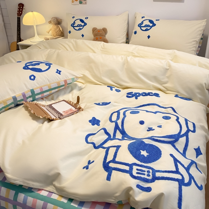 91家纺网 家纺一手货源 找家纺 澳梵 2022新款全棉大版卡通毛巾绣绣花四件套 飞行日记