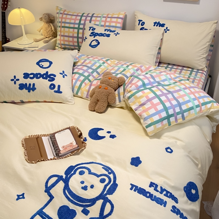 91家纺网 家纺一手货源 找家纺 澳梵 2022新款全棉大版卡通毛巾绣绣花四件套 宇航熊熊