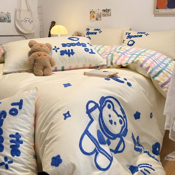 91家纺网 家纺一手货源 找家纺 澳梵 2022新款全棉大版卡通毛巾绣绣花四件套 宇航熊熊