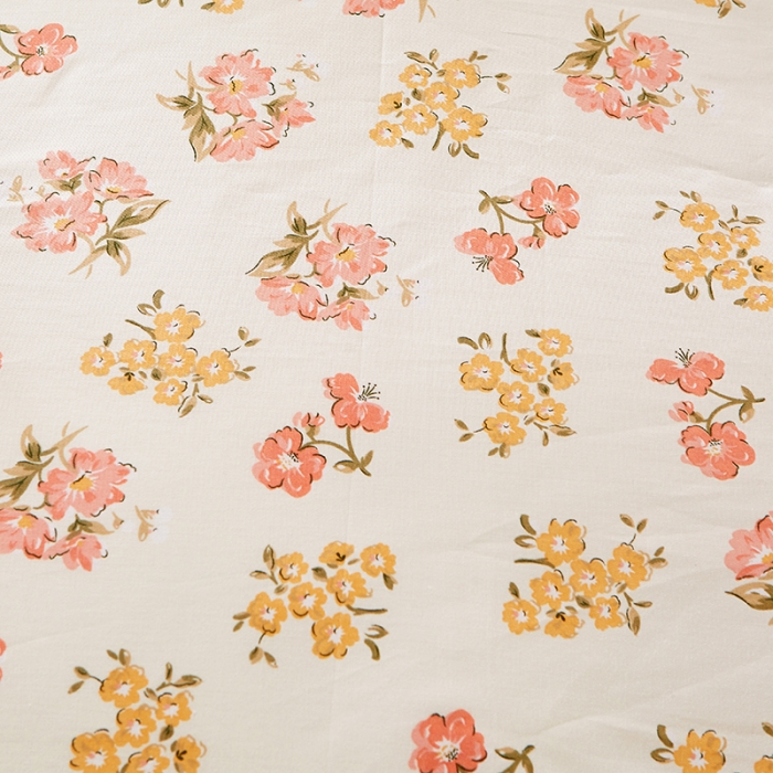 91家纺网 家纺一手货源 找家纺 十个点 2022新款全棉夹棉印花床裙 爱的花海