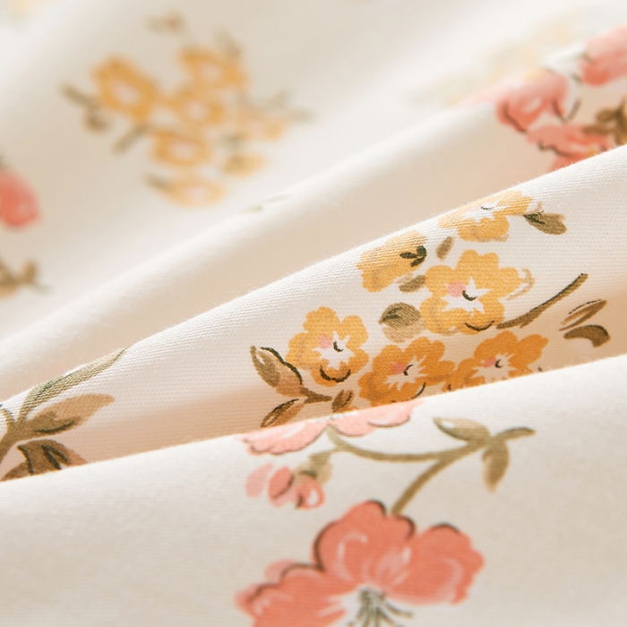 91家纺网 家纺一手货源 找家纺 十个点 2022新款全棉夹棉印花床裙 爱的花海