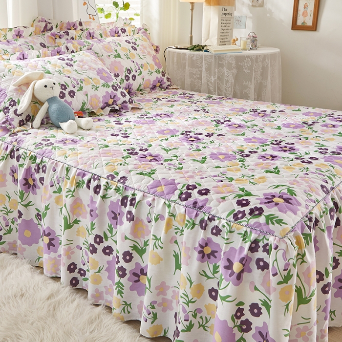 91家纺网 家纺一手货源 找家纺 十个点 2022新款全棉夹棉印花床裙 花海之恋