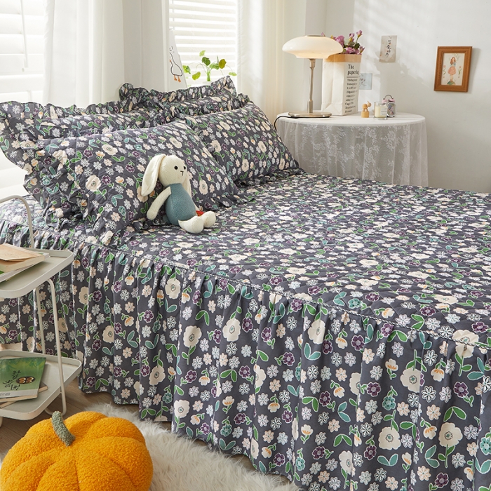 91家纺网 家纺一手货源 找家纺 十个点 2022新款全棉夹棉印花床裙 花颜