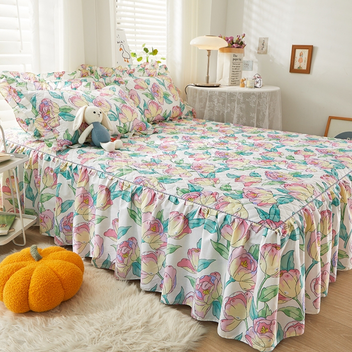 91家纺网 家纺一手货源 找家纺 十个点 2022新款全棉夹棉印花床裙 花影