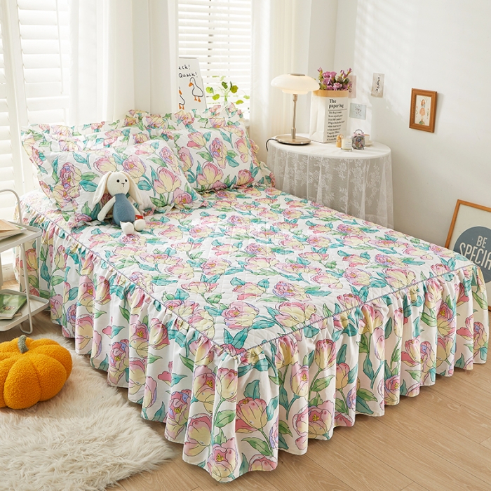 91家纺网 家纺一手货源 找家纺 十个点 2022新款全棉夹棉印花床裙 花影