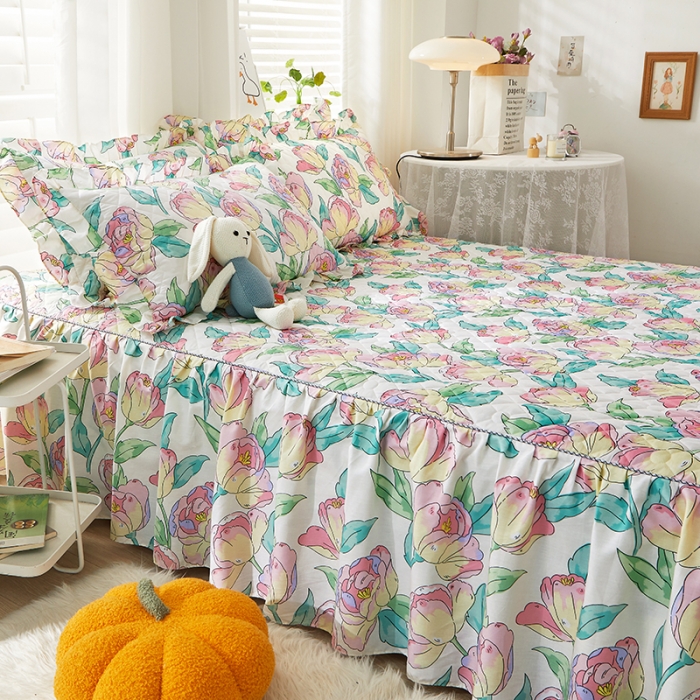 91家纺网 家纺一手货源 找家纺 十个点 2022新款全棉夹棉印花床裙 花影