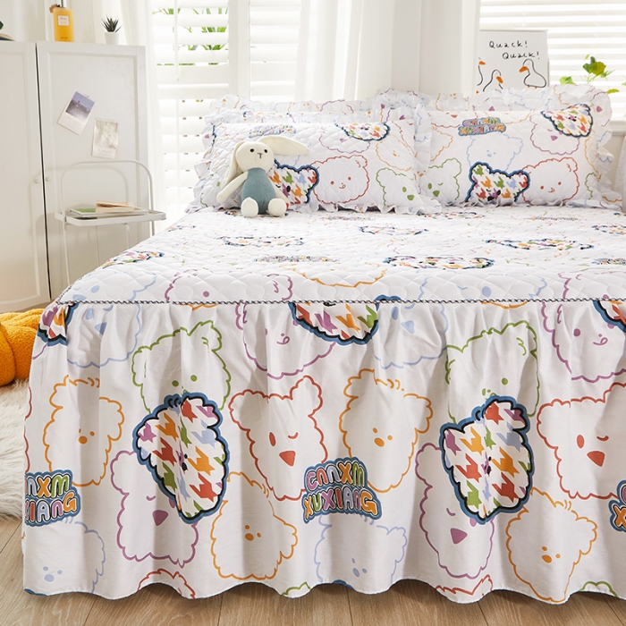 91家纺网 家纺一手货源 找家纺 十个点 2022新款全棉夹棉印花床裙 七彩熊