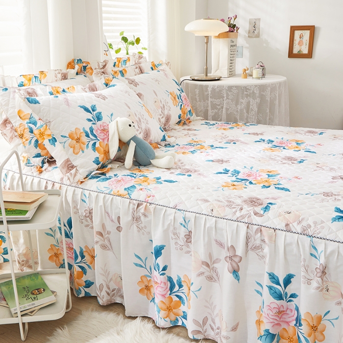 91家纺网 家纺一手货源 找家纺 十个点 2022新款全棉夹棉印花床裙 七月