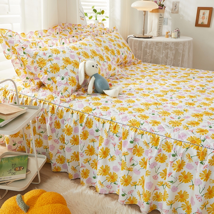 91家纺网 家纺一手货源 找家纺 十个点 2022新款全棉夹棉印花床裙 五月花