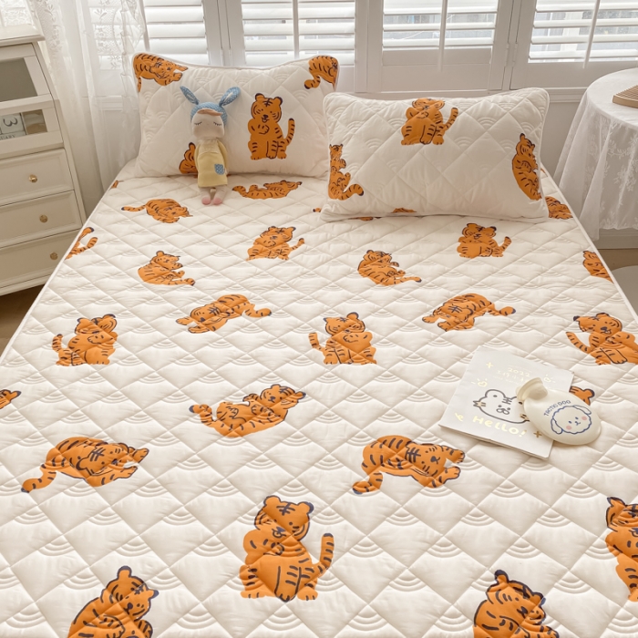 91家纺网 家纺一手货源 找家纺 鑫钰 2023新款全棉抗菌印花薄床垫 金桔虎