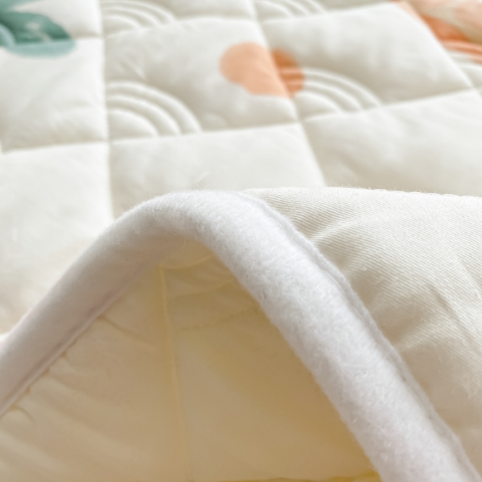 91家纺网 家纺一手货源 找家纺 鑫钰 2023新款全棉抗菌印花薄床垫 桔子兔