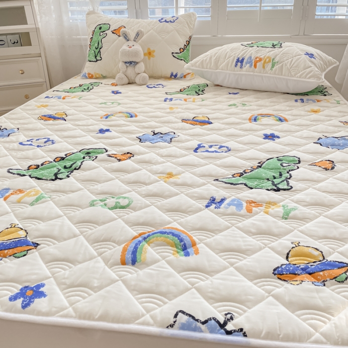 91家纺网 家纺一手货源 找家纺 鑫钰 2023新款全棉抗菌印花薄床垫 恐龙游记