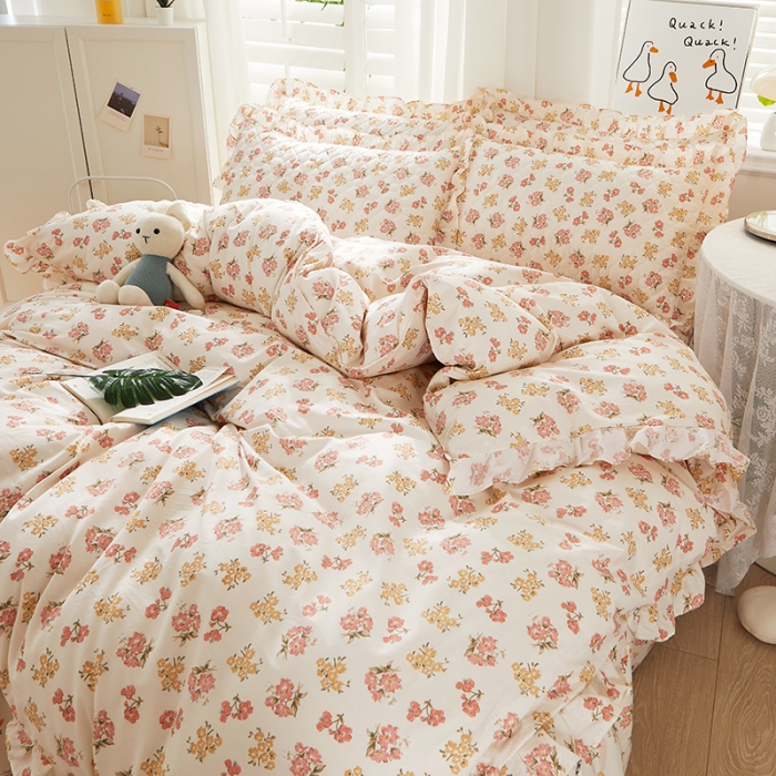 91家纺网 家纺一手货源 找家纺 十个点 2022新款全棉夹棉印花床裙四件套 爱的花海