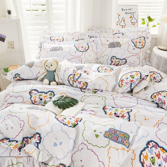 91家纺网 家纺一手货源 找家纺 十个点 2022新款全棉夹棉印花床裙四件套 七彩熊