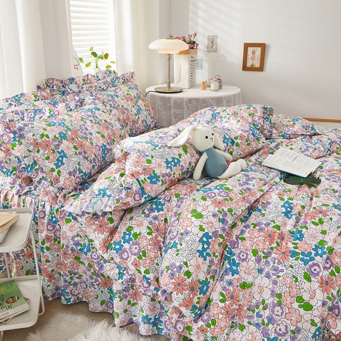 91家纺网 家纺一手货源 找家纺 十个点 2022新款全棉夹棉印花床裙四件套 小时光