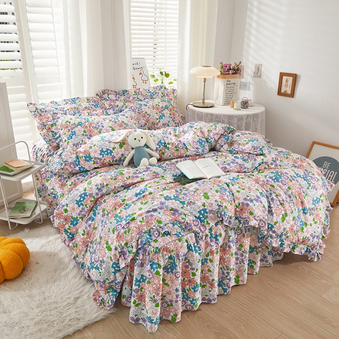 91家纺网 家纺一手货源 找家纺 十个点 2022新款全棉夹棉印花床裙四件套 小时光