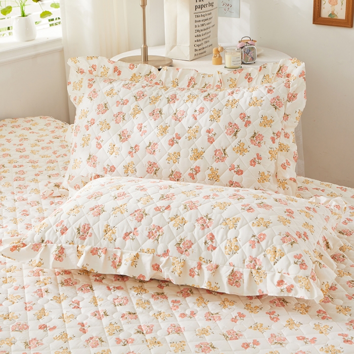 91家纺网 家纺一手货源 找家纺 十个点 2022新款全棉夹棉印花单枕套一对 爱的花海