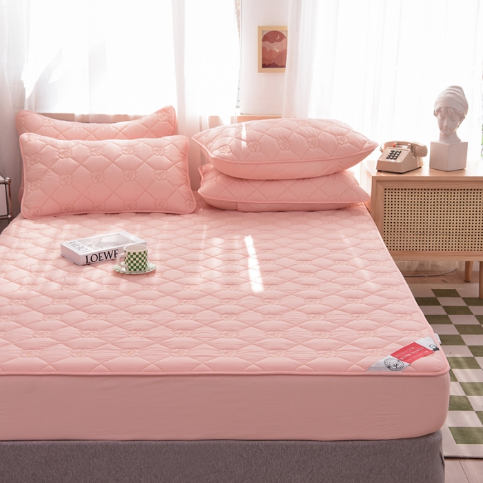 91家纺网 家纺一手货源 找家纺 豪选 2025新款全棉纯棉金绣夹棉床笠可裸睡四季款金绣粉桃玉