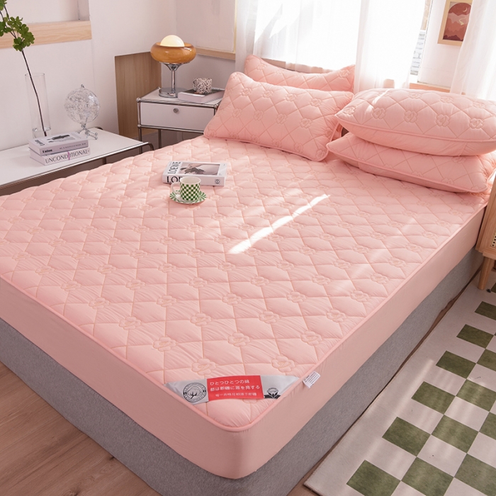 91家纺网 家纺一手货源 找家纺 豪选 2025新款全棉纯棉金绣夹棉床笠可裸睡四季款金绣粉桃玉