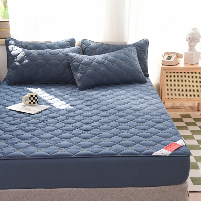 91家纺网 家纺一手货源 找家纺 豪选 2025新款全棉纯棉金绣夹棉床笠可裸睡四季款 金绣蓝灰