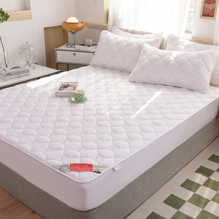 91家纺网 家纺一手货源 找家纺 豪选 2025新款全棉纯棉金绣夹棉床笠可裸睡四季款金绣珍珠白