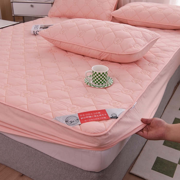 91家纺网 家纺一手货源 找家纺 豪选 2025新款全棉纯棉金绣夹棉床笠可裸睡四季款金绣粉桃玉