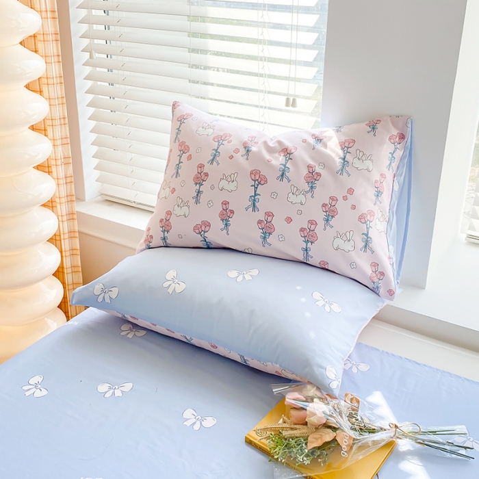 91家纺网 家纺一手货源 找家纺 2022年新13070全棉纯棉印花纽扣款四件套直播 玫瑰小兔