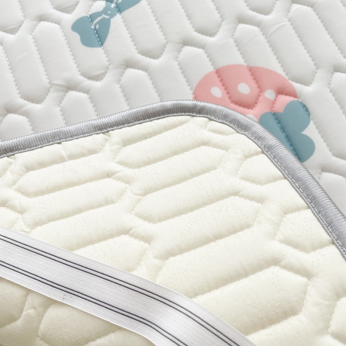 91家纺网 家纺一手货源 找家纺 慕尚 2025新款大版乳胶凉席 草莓小兔