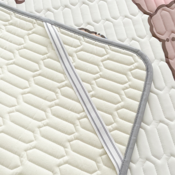 91家纺网 家纺一手货源 找家纺 慕尚 2025新款大版乳胶凉席 吃货熊宝