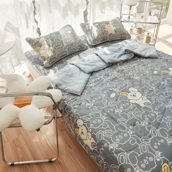 91家纺网 家纺一手货源 找家纺 慕尚 2025新款乳胶凉席水洗棉夏被三件套四件套 幸运熊