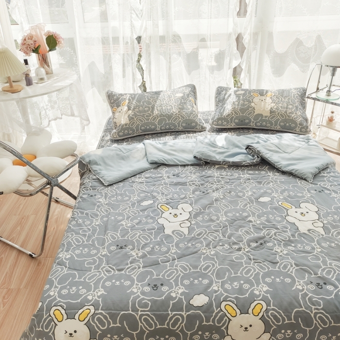 91家纺网 家纺一手货源 找家纺 慕尚 2025新款乳胶凉席水洗棉夏被三件套四件套 幸运熊