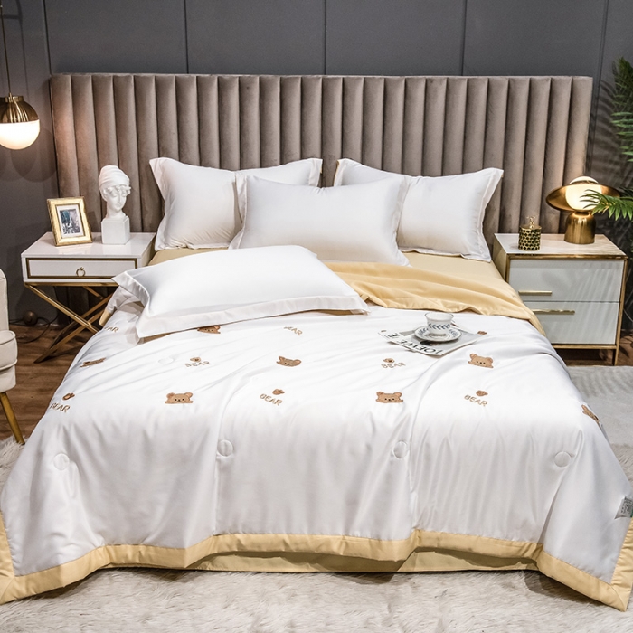 91家纺网 家纺一手货源 找家纺 澳梵 2022新款莫代尔绣花夏被四件套 逗逗熊