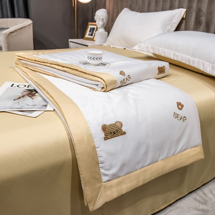 91家纺网 家纺一手货源 找家纺 澳梵 2022新款莫代尔绣花夏被四件套 逗逗熊