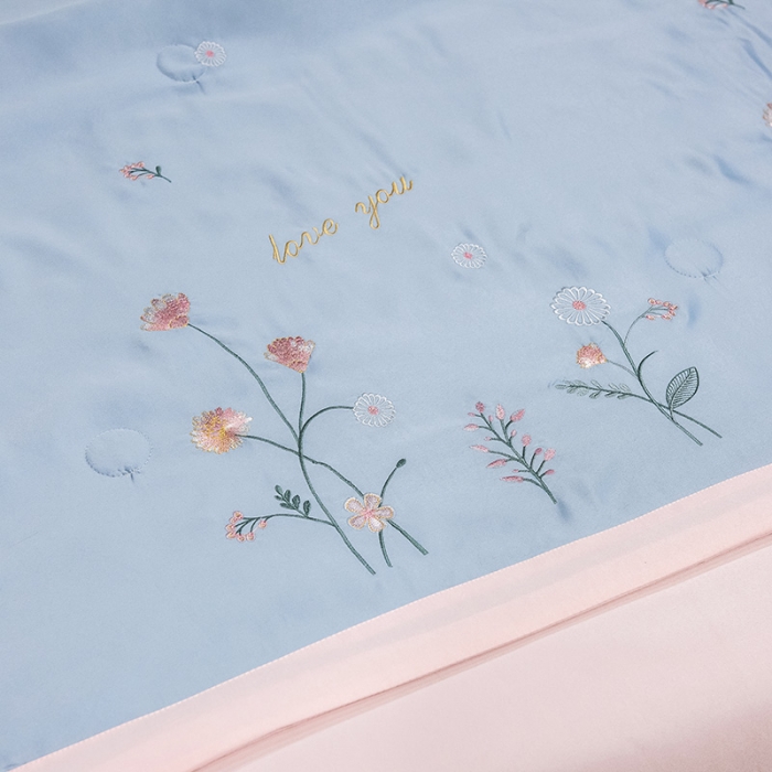 91家纺网 家纺一手货源 找家纺 澳梵 2022新款莫代尔绣花夏被四件套 蓝颜