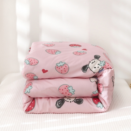 91家纺网 家纺一手货源 找家纺 新款全棉AB版被套多功能幼儿园被可拆洗被套被芯活套被 萌派草莓