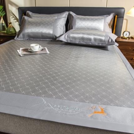 91家纺网 家纺一手货源 找家纺 印季 2023新款加厚加密立体提花冰藤席 情网-灰