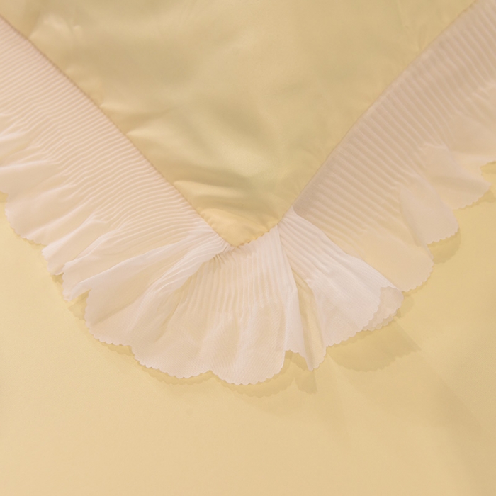 91家纺网 家纺一手货源 找家纺 艾米家居 2025新款水洗真丝雪纺花边贴布绣四件套-达菲小熊 鹅黄