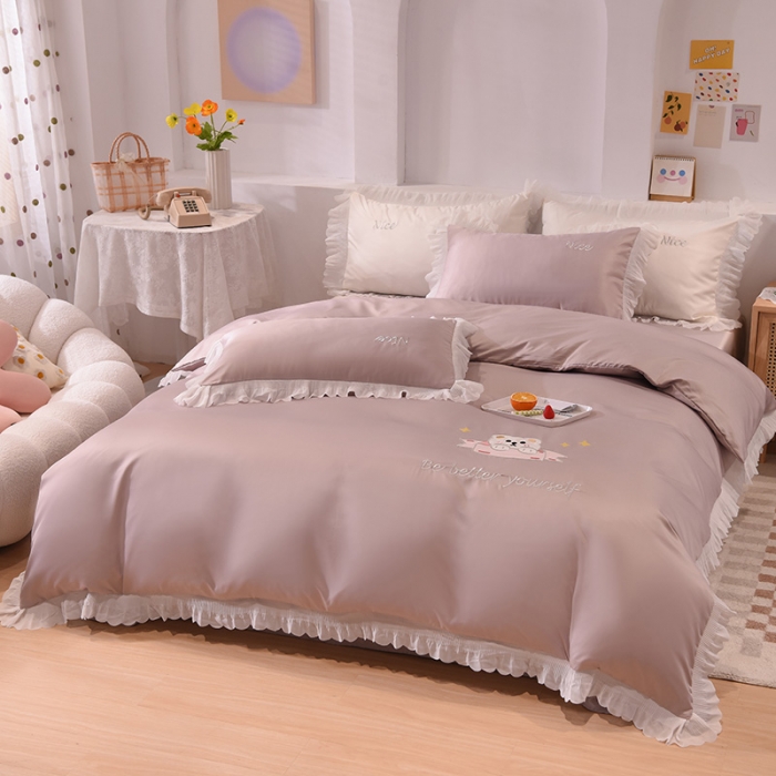 91家纺网 家纺一手货源 找家纺 艾米家居 2025新款水洗真丝雪纺花边贴布绣四件套-达菲小熊 香槟