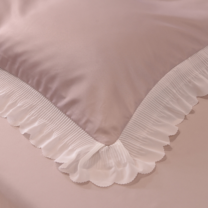 91家纺网 家纺一手货源 找家纺 艾米家居 2025新款水洗真丝雪纺花边贴布绣四件套-达菲小熊 香槟